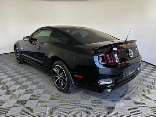 BLACK 2013 Ford Mustang GT Premium