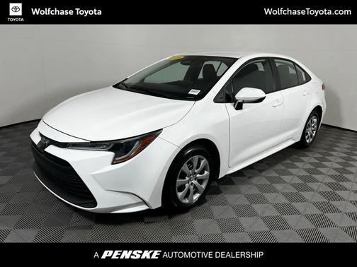 2025 Toyota Corolla LE