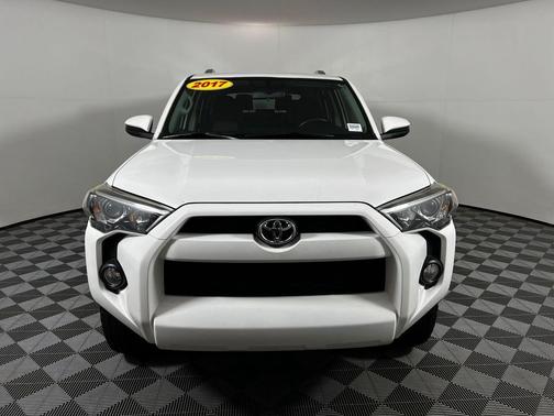 Super White 2017 Toyota 4Runner SR5