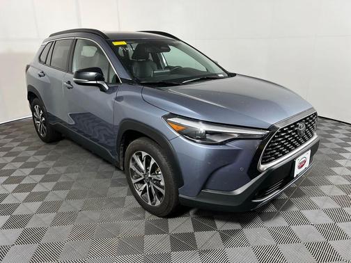 2025 Toyota Corolla Cross XLE