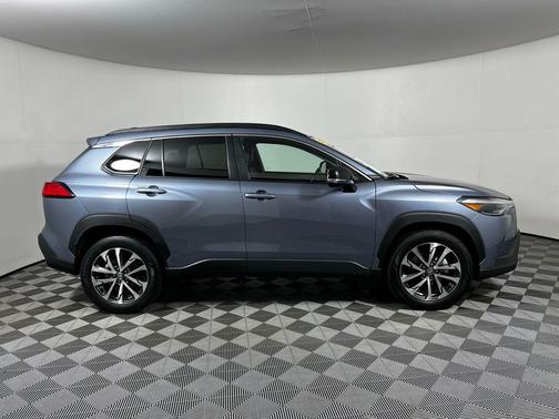 Celestite 2025 Toyota Corolla Cross XLE