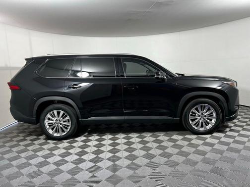 Midnight Black Metallic 2025 Toyota Grand Highlander Platinum