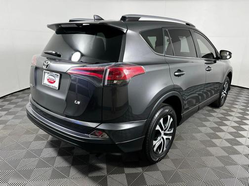 Magnetic Gray Metallic 2018 Toyota RAV4 LE