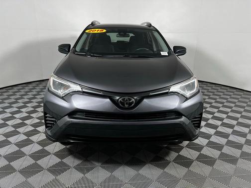 Magnetic Gray Metallic 2018 Toyota RAV4 LE