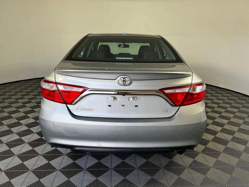 Celestial Silver Metallic 2017 Toyota Camry XSE