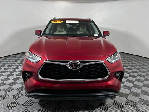 2025 Toyota Highlander Limited