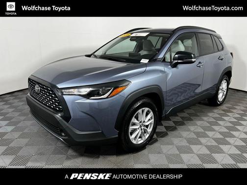 2025 Toyota Corolla Cross LE