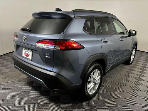 2025 Toyota Corolla Cross LE