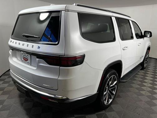 2022 Jeep Wagoneer Series II 4x4