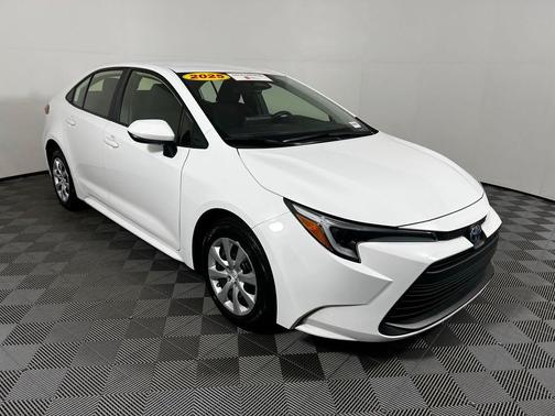 2025 Toyota Corolla Hybrid SE
