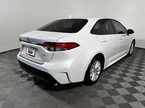 Wind Chill Pearl 2026 Toyota Corolla LE