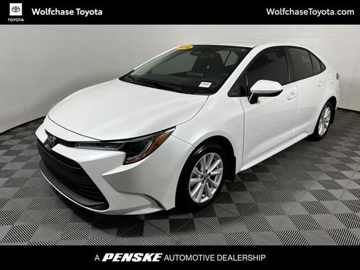 Wind Chill Pearl 2026 Toyota Corolla LE