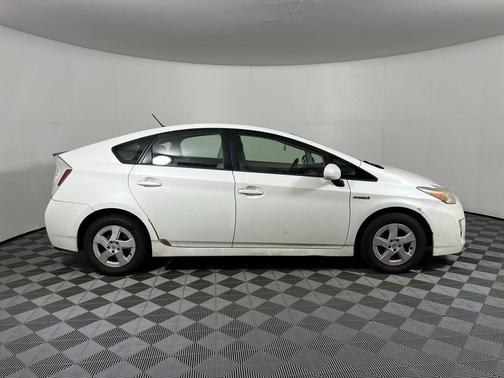 2010 Toyota Prius III
