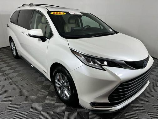 2021 Toyota Sienna Limited 7-Passenger