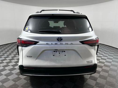 2021 Toyota Sienna Limited 7-Passenger