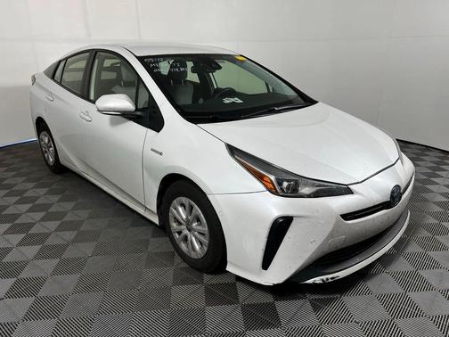 Wind Chill Pearl 2022 Toyota Prius LE