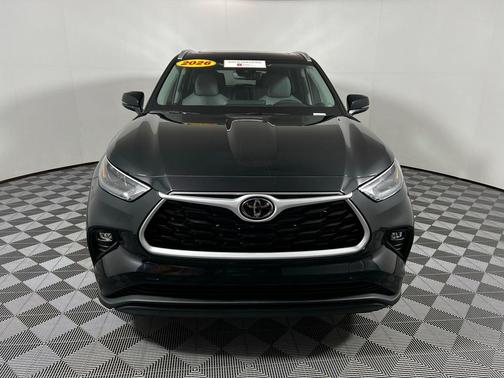 2026 Toyota Highlander XLE