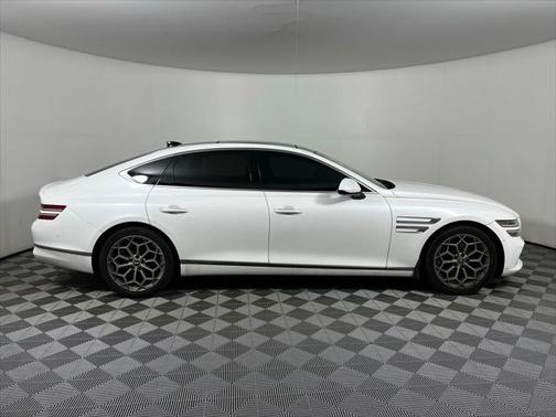 2022 Genesis G80 2.5T RWD
