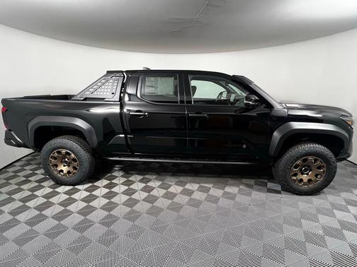 2025 Toyota Tacoma Hybrid Trailhunter