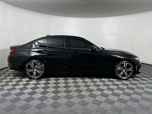 2023 BMW 330 330i