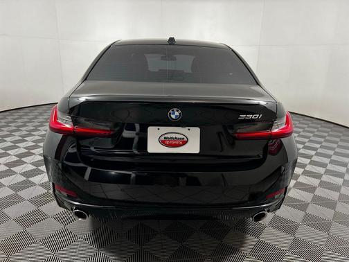 2023 BMW 330 330i