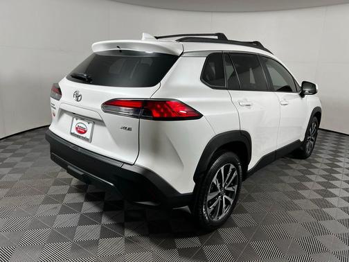 2022 Toyota Corolla Cross XLE