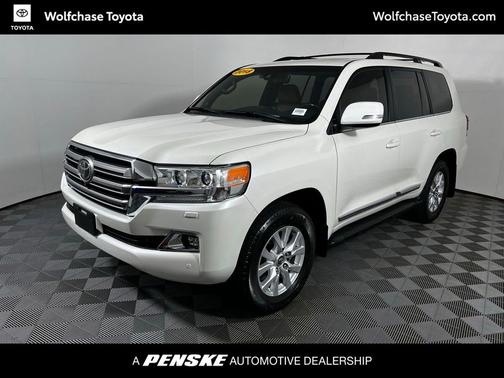 Blizzard Pearl 2018 Toyota Land Cruiser Base
