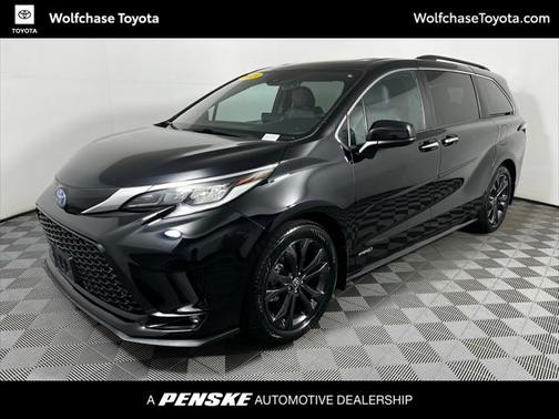 2021 Toyota Sienna XSE 7 Passenger