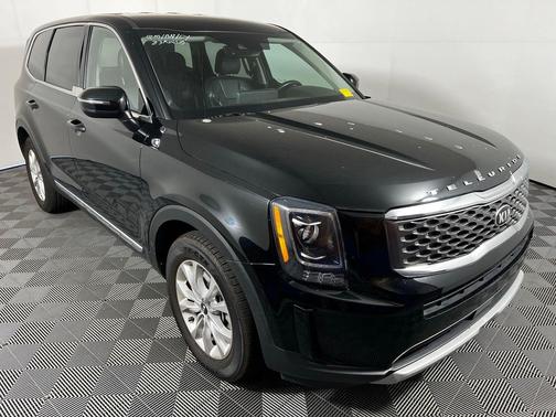 Ebony Black 2020 Kia Telluride LX