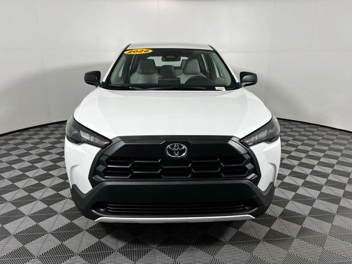 Wind Chill Pearl 2026 Toyota Corolla Cross L