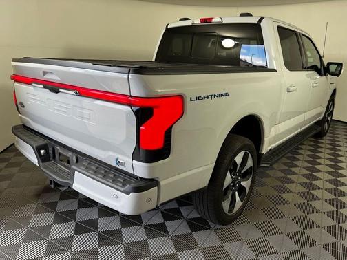 Avalanche 2023 Ford F-150 Lightning Platinum