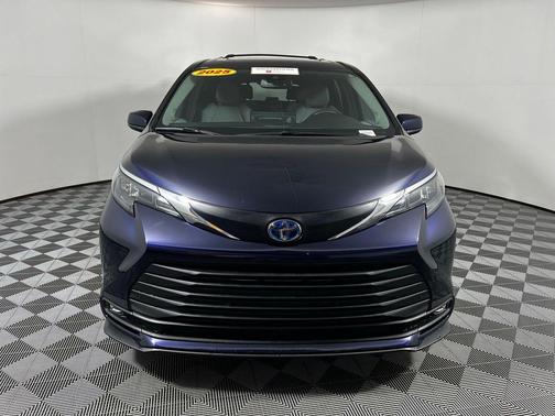 Blueprint 2025 Toyota Sienna XLE