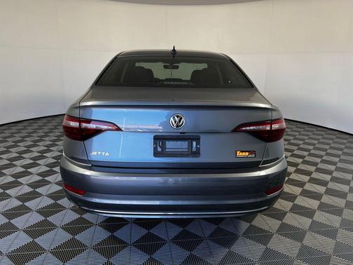 Platinum Gray Metallic 2021 Volkswagen Jetta 1.4T SE