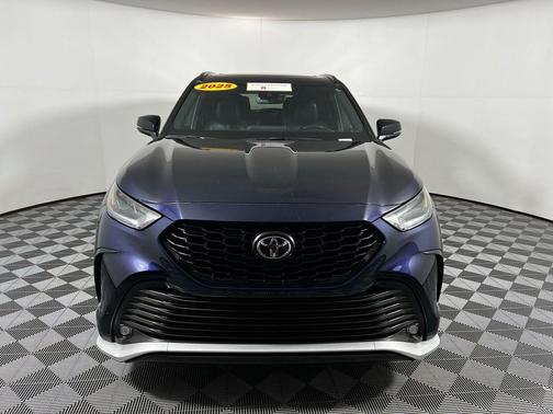 2025 Toyota Highlander XSE