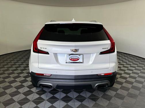 Crystal White Tricoat 2020 Cadillac XT4 Premium Luxury