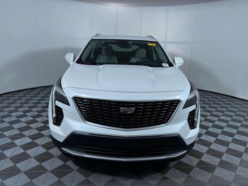 Crystal White Tricoat 2020 Cadillac XT4 Premium Luxury