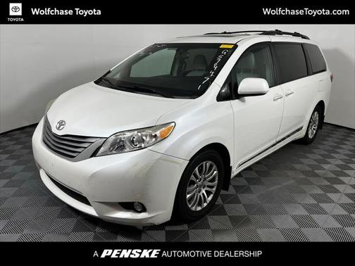 2016 Toyota Sienna XLE