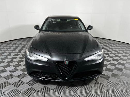 2017 Alfa Romeo Giulia Base