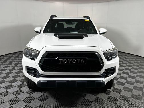 Super White 2019 Toyota Tacoma TRD Pro