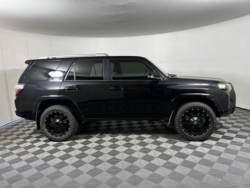 Midnight Black Metallic 2016 Toyota 4Runner SR5 Premium