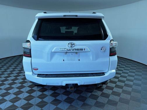 Super White 2020 Toyota 4Runner SR5 Premium