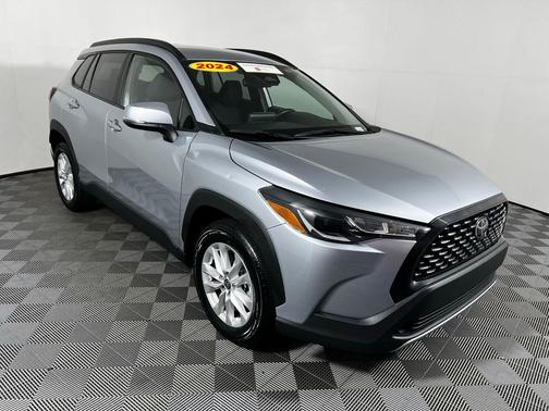 2024 Toyota Corolla Cross LE