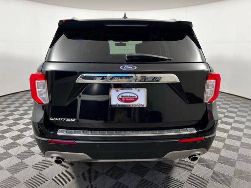 AGATE BLACK METALLIC 2022 Ford Explorer Limited