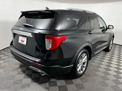 AGATE BLACK METALLIC 2022 Ford Explorer Limited