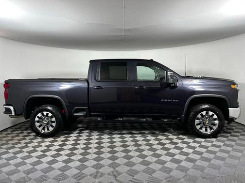 Dark Ash Metallic 2024 Chevrolet Silverado 2500 LT