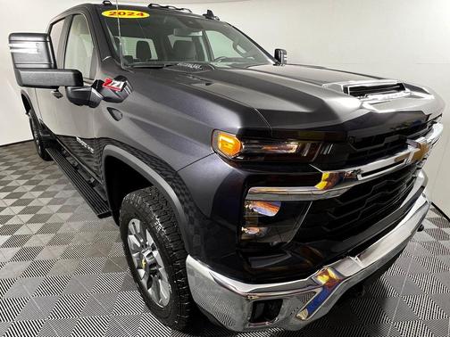 Dark Ash Metallic 2024 Chevrolet Silverado 2500 LT