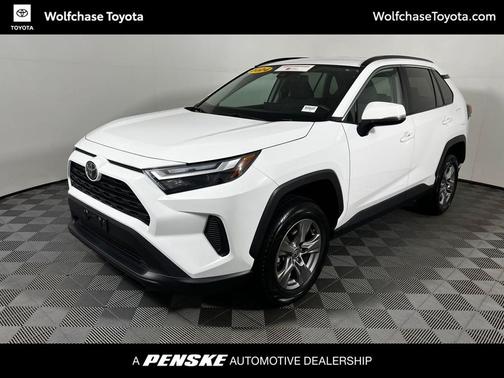 Ice Cap 2024 Toyota RAV4 XLE