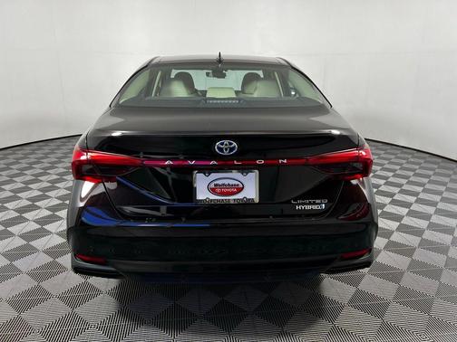 2019 Toyota Avalon Hybrid Limited