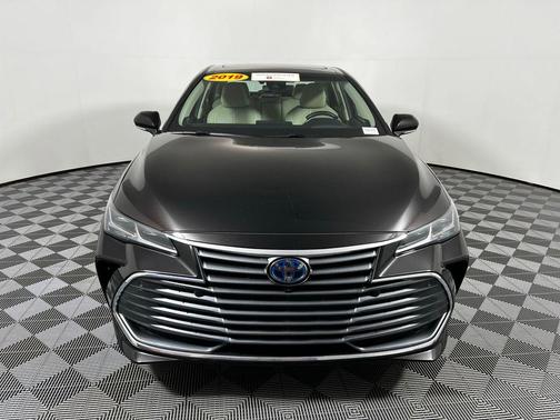 2019 Toyota Avalon Hybrid Limited