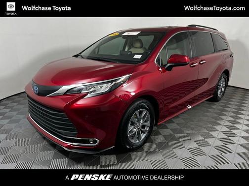 2022 Toyota Sienna XLE